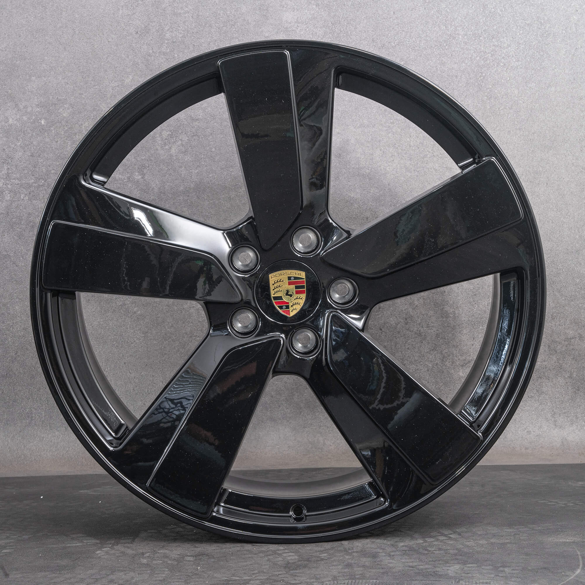 Original Porsche 22 inch Sport Design Macan Electric summer tires  